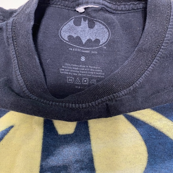 Men’s Batman Tshirt Tee size small - Picture 2 of 2